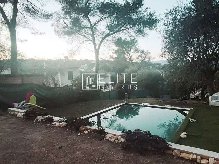 Maison Vallauris - 5 chambres - 120m²