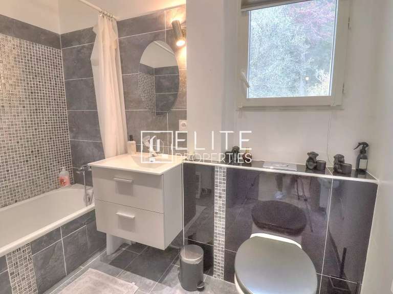 Maison Vallauris - 5 chambres - 120m²