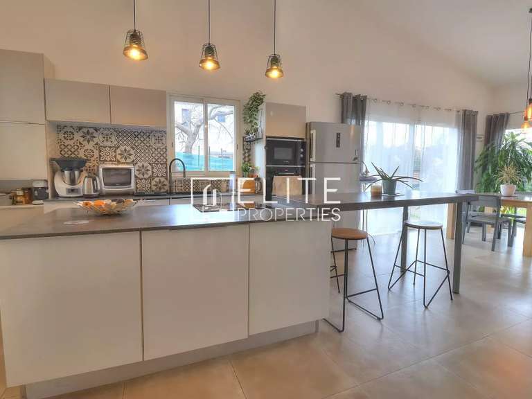 Maison Vallauris - 5 chambres - 120m²