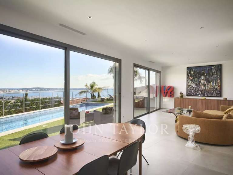 Maison Vallauris - 5 chambres - 309m²