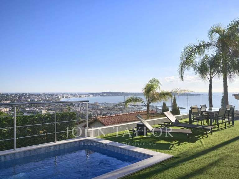 Maison Vallauris - 5 chambres - 309m²