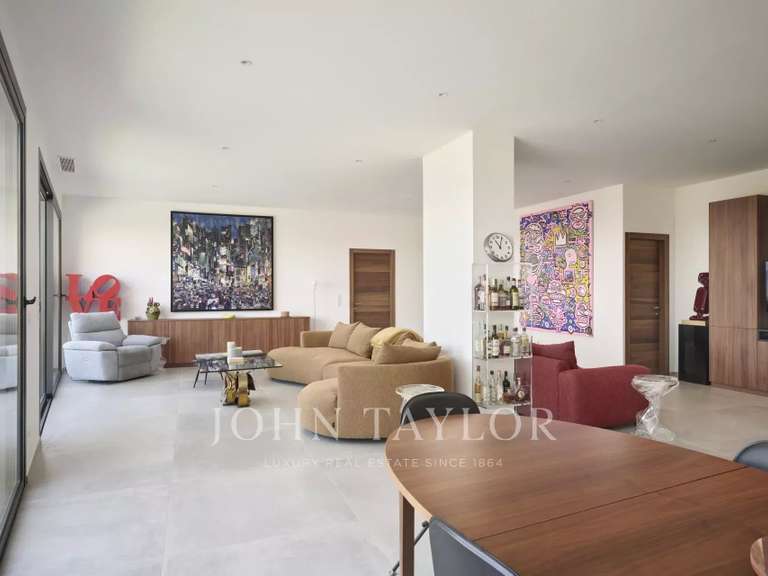 Maison Vallauris - 5 chambres - 309m²