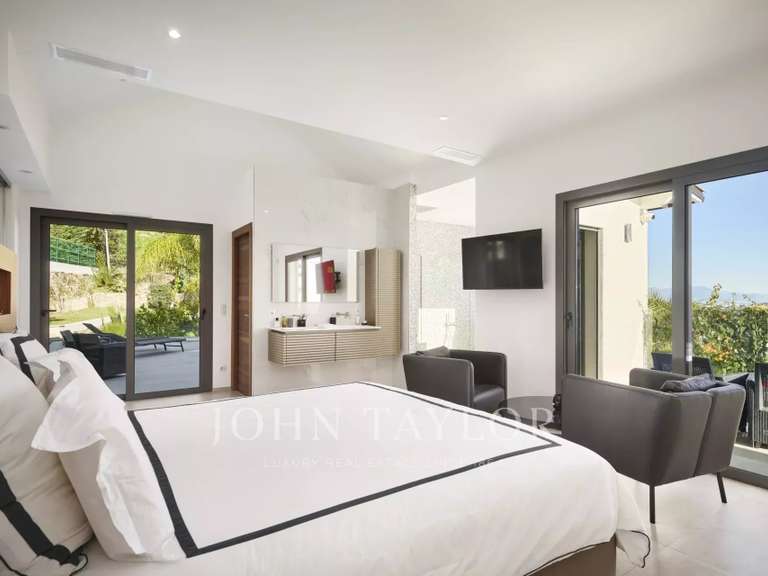Maison Vallauris - 5 chambres - 309m²