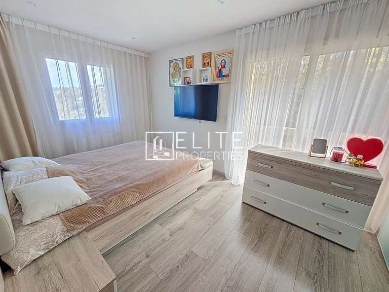 Maison Vallauris - 8 chambres - 360m²