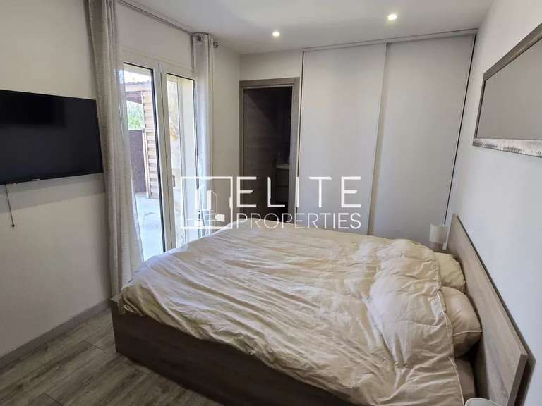 Maison Vallauris - 8 chambres - 360m²