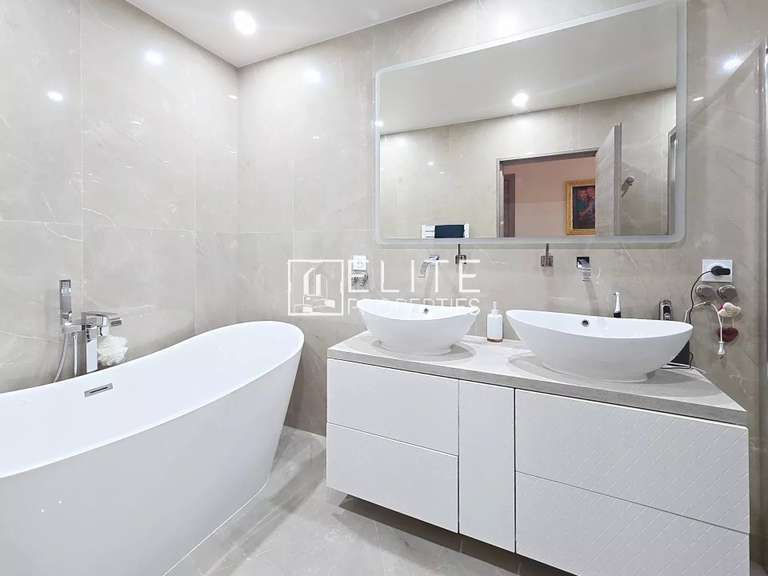 Maison Vallauris - 8 chambres - 360m²