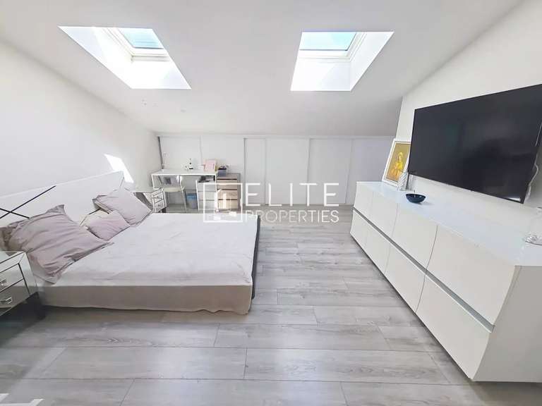 Maison Vallauris - 8 chambres - 360m²