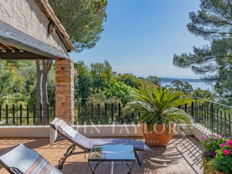 Maison Vallauris - 4 chambres - 200m²