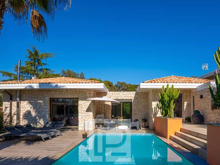 Maison Vallauris - 4 chambres - 350m²