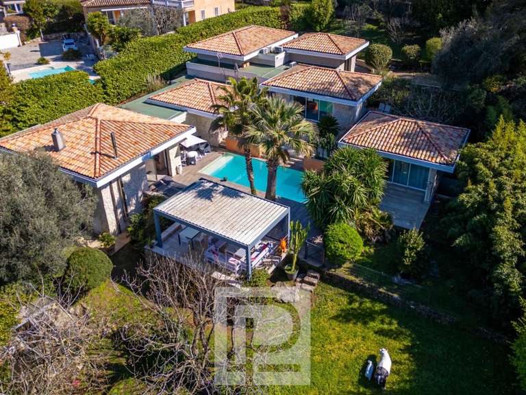 Maison Vallauris - 4 chambres - 350m²