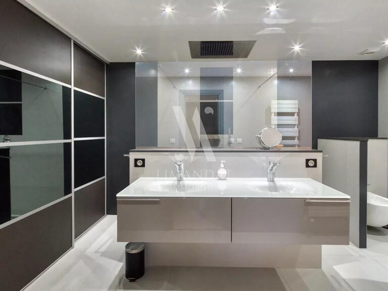 Property Vallauris - 6 bedrooms - 255m²