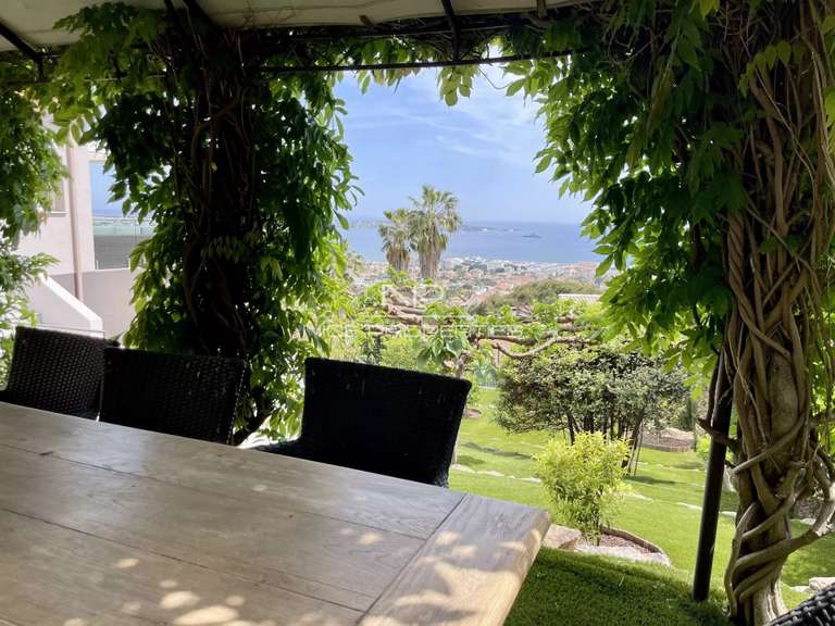 Villa avec Vue sur mer Vallauris - 5 chambres - 232m²