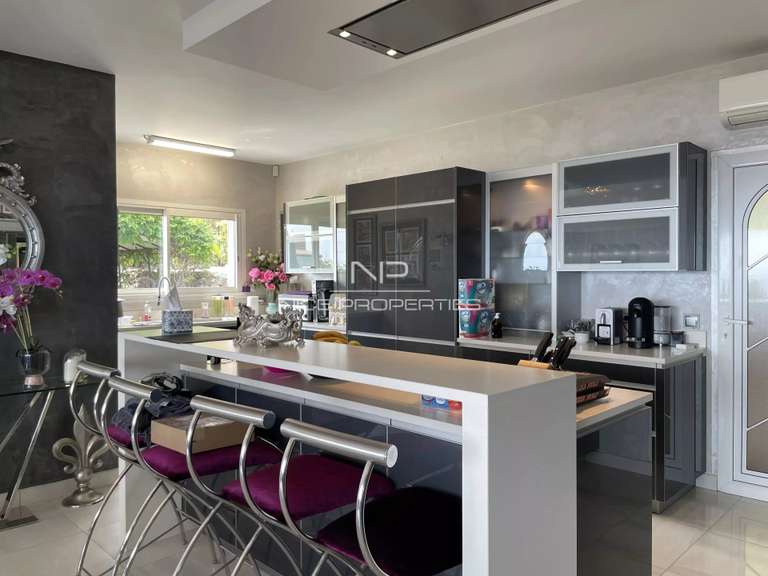 Villa avec Vue sur mer Vallauris - 5 chambres - 232m²