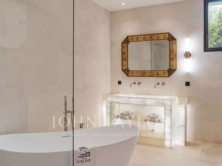 Villa avec Vue sur mer Vallauris - 5 chambres - 382m²