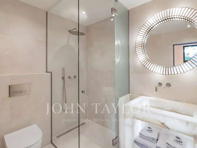 Villa avec Vue sur mer Vallauris - 5 chambres - 382m²