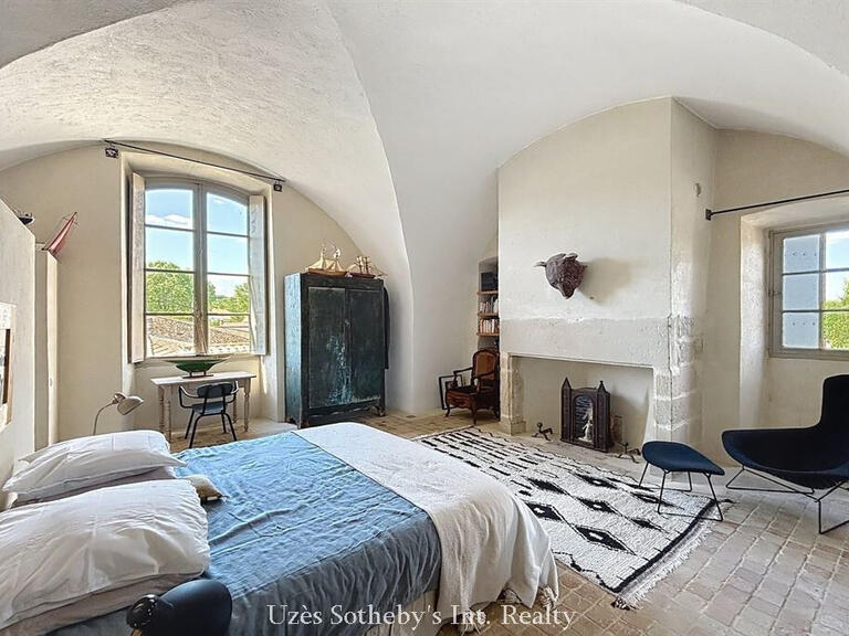 Château Vallon-Pont-d'Arc - 12 chambres - 650m²