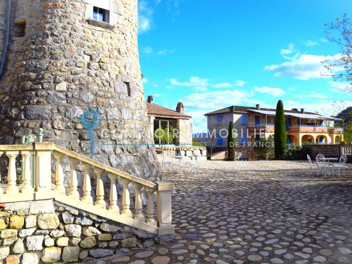 Château Vallon-Pont-d'Arc