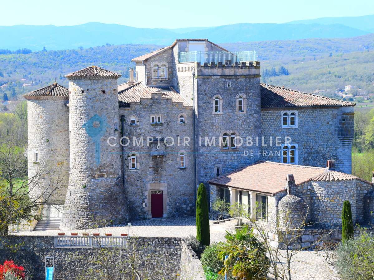 Château Vallon-Pont-d'Arc