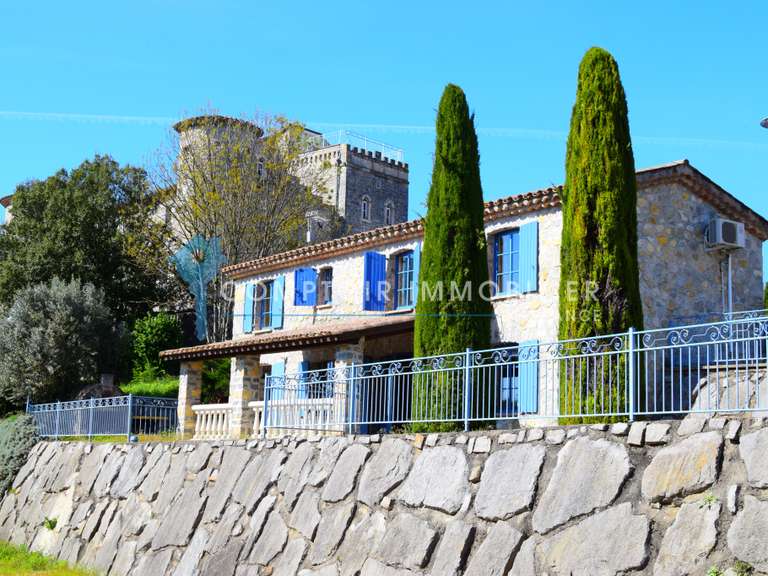 Château Vallon-Pont-d'Arc - 37 chambres - 1823m²