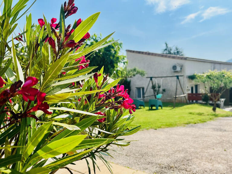 Maison Vallon-Pont-d'Arc - 719m²