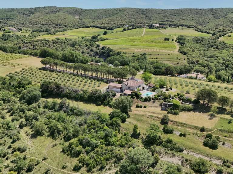 Propriété Vallon-Pont-d'Arc - 5 chambres - 450m²