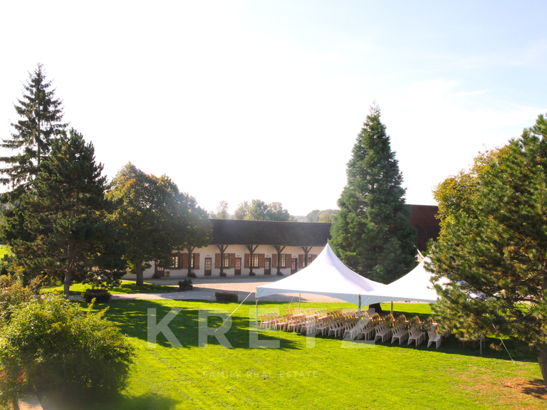 Propriété Vanlay - 23 chambres - 1456m²