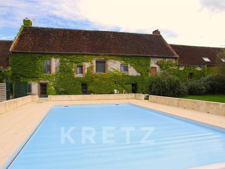 Propriété Vanlay - 23 chambres - 1456m²