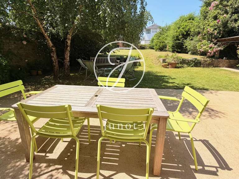 Maison Vannes - 5 chambres - 230m²