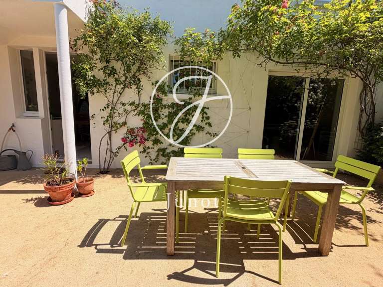 Maison Vannes - 5 chambres - 230m²