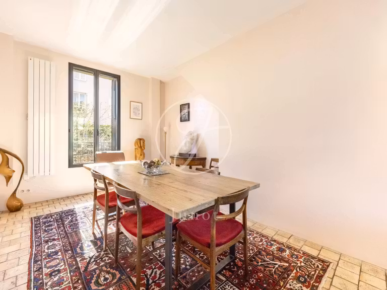 Maison Vanves - 5 chambres - 204m²