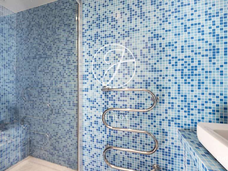 Maison Vanves - 5 chambres - 204m²