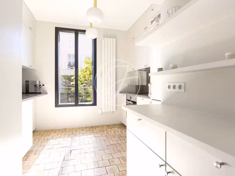 Maison Vanves - 5 chambres - 204m²