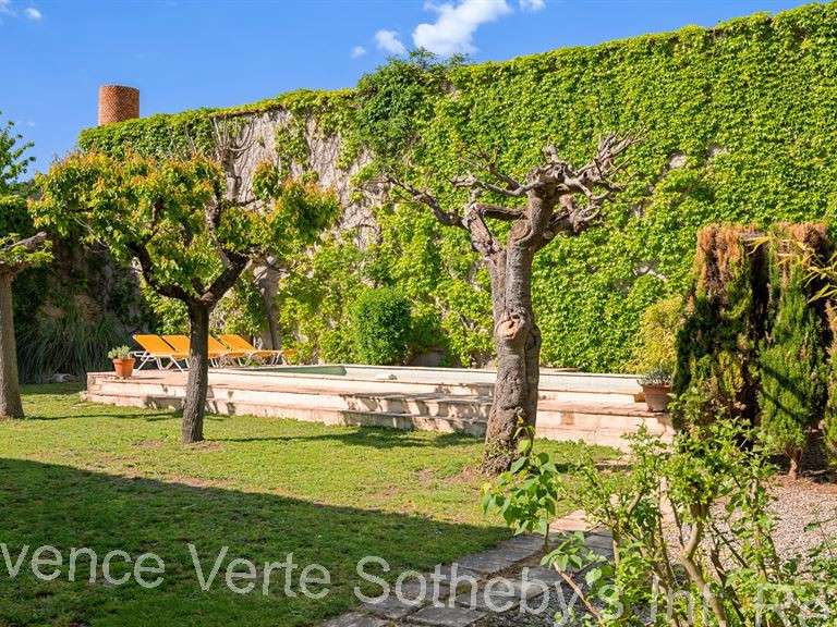 Maison Varages - 6 chambres - 440m²