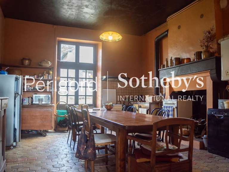 House Varaignes - 587m²