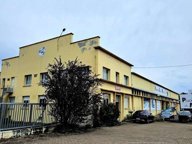 Maison Varennes-lès-Mâcon - 3918m²