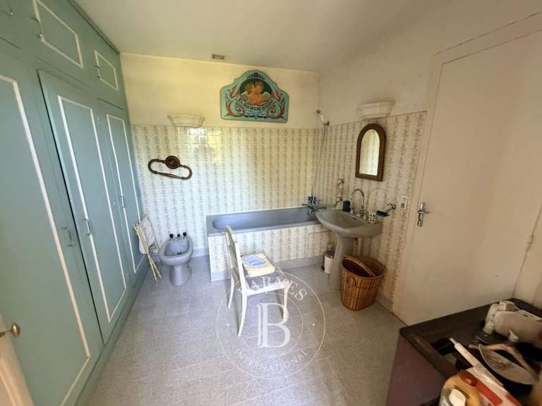 Château Vatan - 13 chambres - 665m²