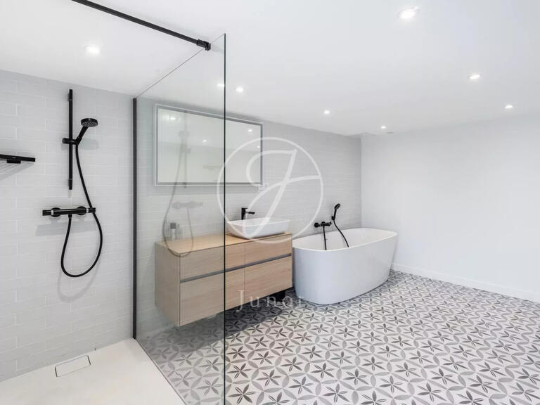 Maison Vaucresson - 5 chambres - 240m²