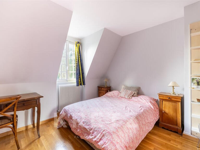 Maison Vaucresson - 5 chambres - 200m²