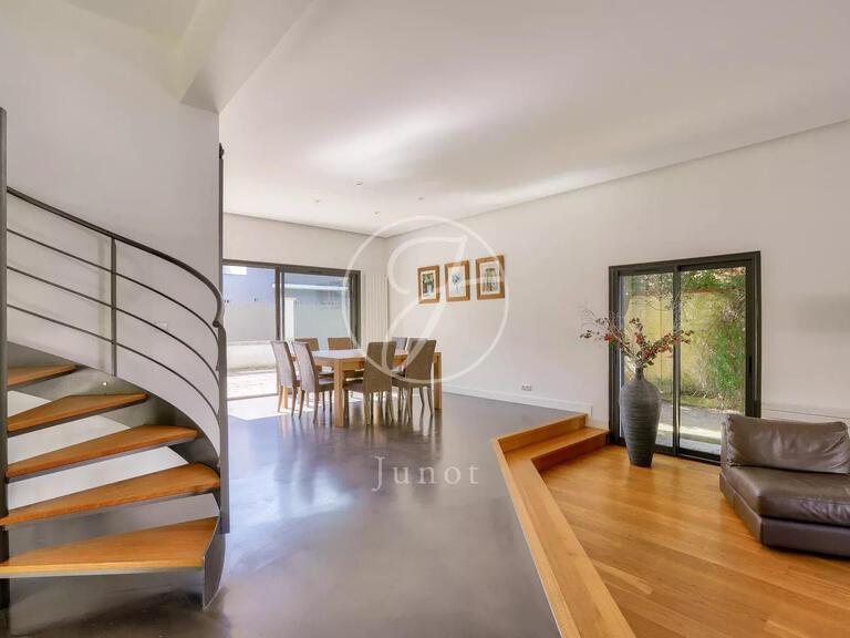 Maison Vaucresson - 4 chambres - 209m²