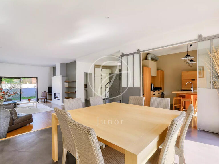 Maison Vaucresson - 4 chambres - 209m²
