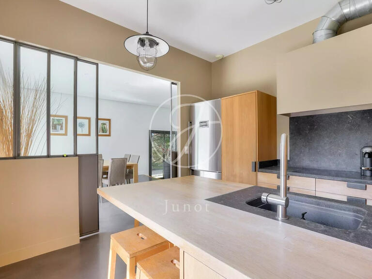 Maison Vaucresson - 4 chambres - 209m²