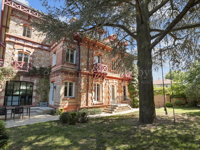 Maison Vaucresson - 4 chambres - 292m²