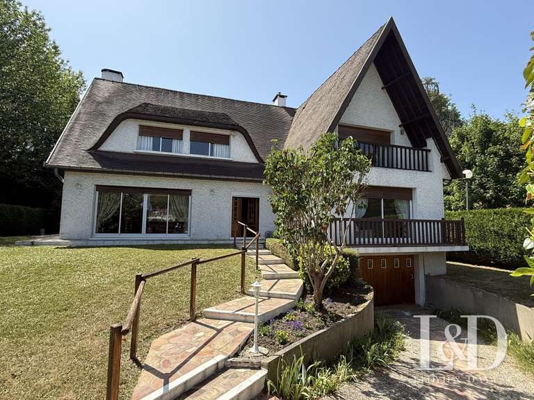 House Vaucresson - 5 bedrooms - 236m²