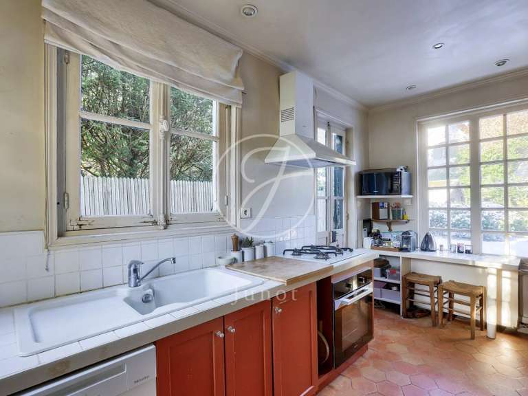 Maison Vaucresson - 5 chambres - 187m²