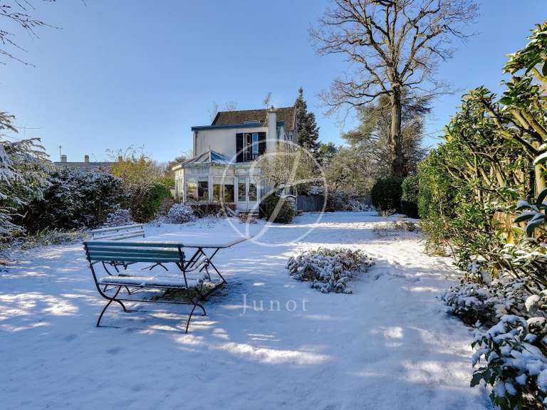 Maison Vaucresson - 5 chambres - 187m²