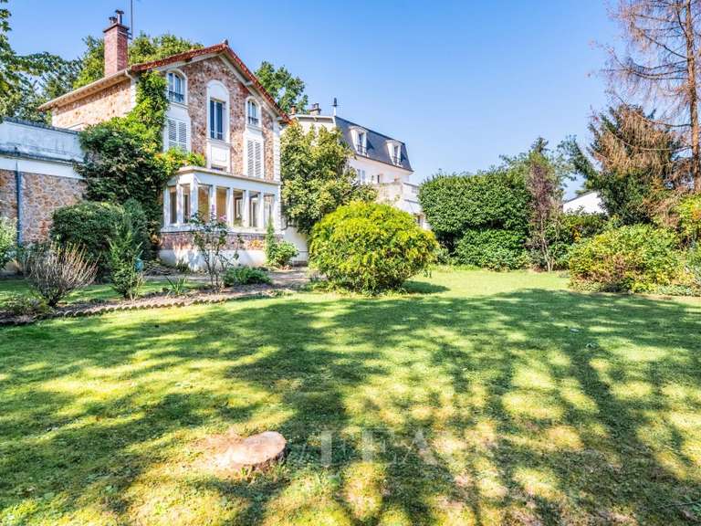 Maison Vaucresson - 5 chambres - 260m²