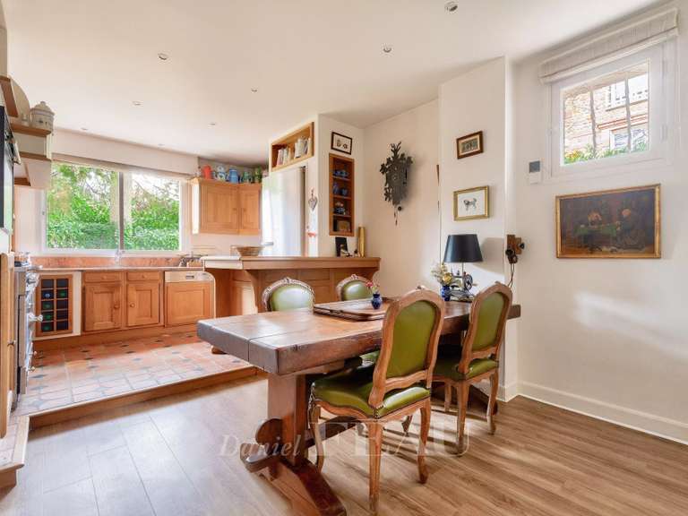 Maison Vaucresson - 4 chambres - 250m²