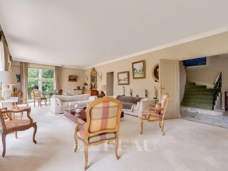 Maison Vaucresson - 4 chambres - 250m²