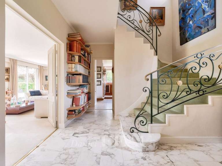 Maison Vaucresson - 4 chambres - 250m²