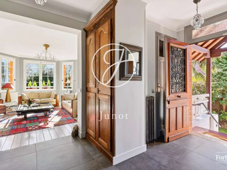 Maison Vaucresson - 5 chambres - 230m²